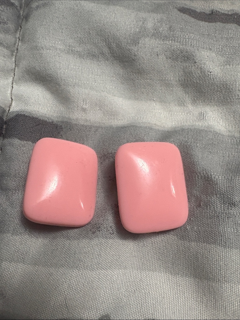 Pink Resin pierced Earrings - Classic Square Design vintage